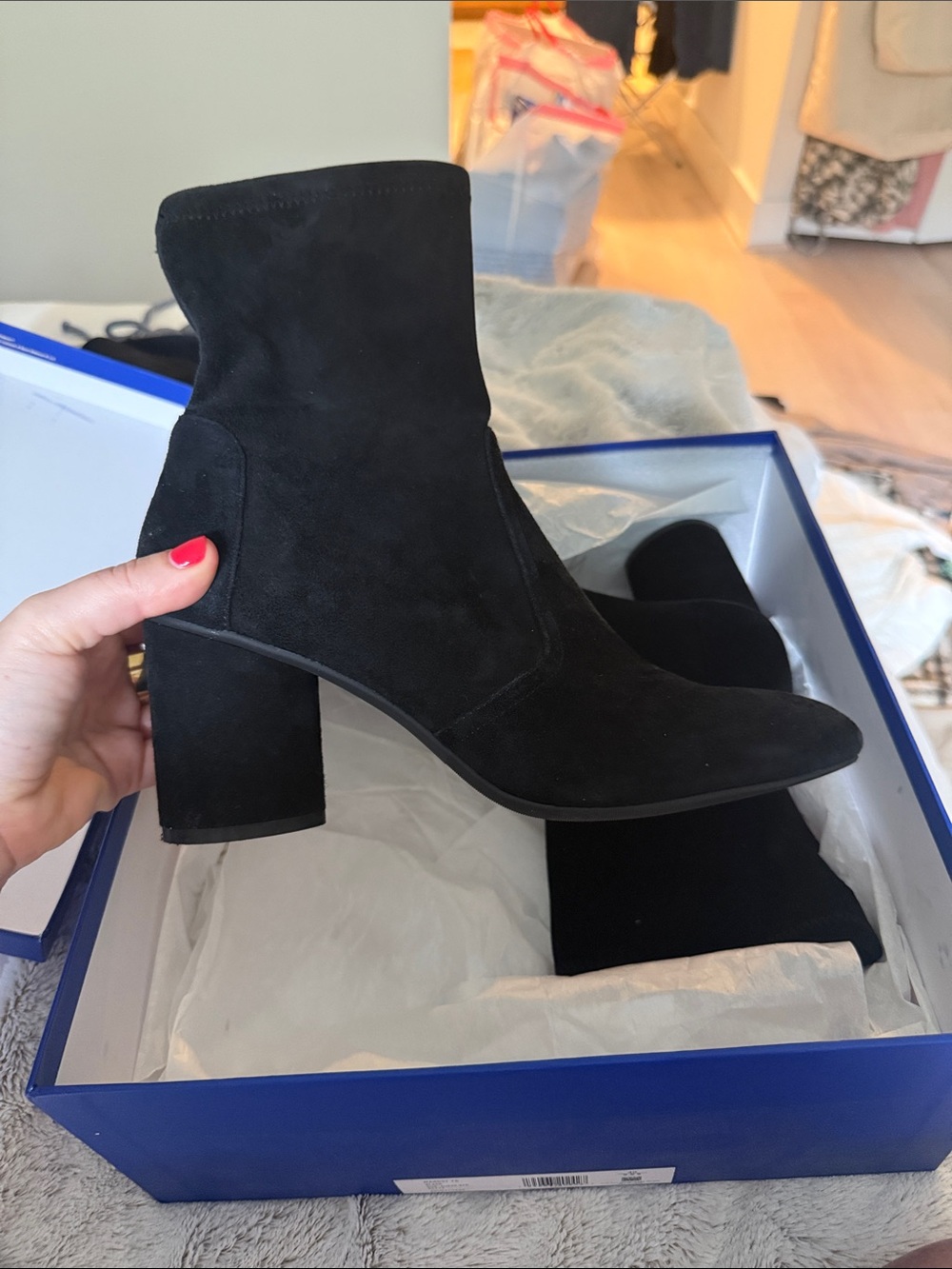 Like new Margot 75 suede booties
